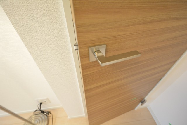 上馬ハイホーム906　扉