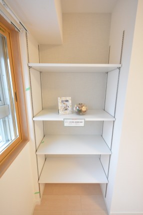 上馬ハイホーム906　棚