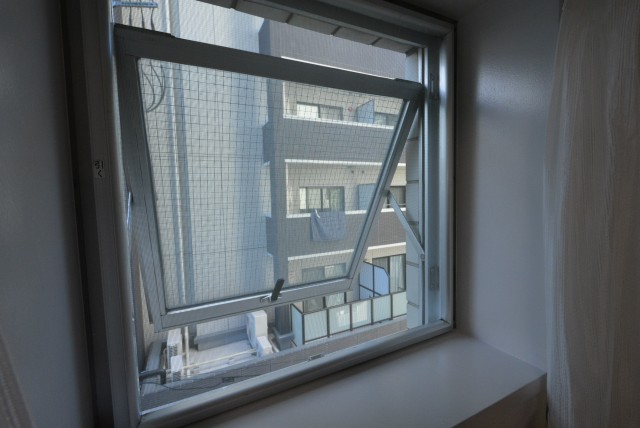 グランドメゾン野沢307　小窓