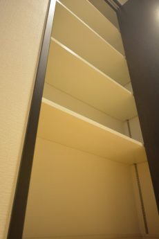エルアルカサル小石川　廊下収納