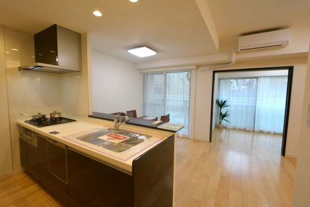 エルアルカサル小石川　リビングダイニングキッチン