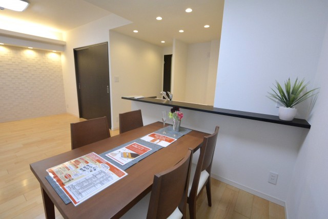 エルアルカサル小石川　リビングダイニングキッチン