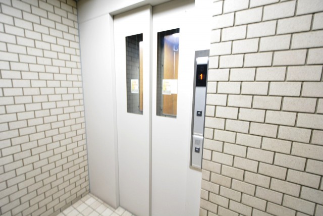 エルアルカサル小石川　エレベーター