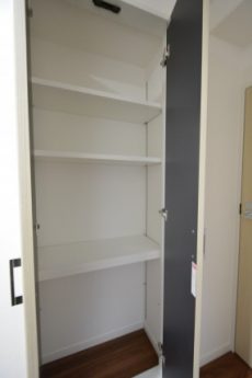 メゾン小石川　廊下収納