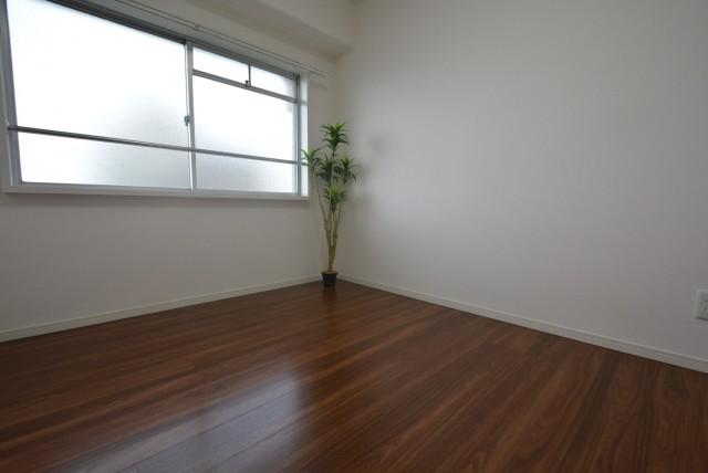 メゾン小石川　洋室約５帖