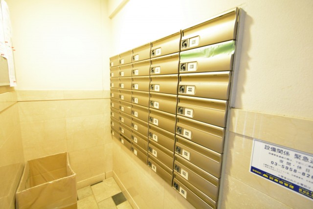 ミリオンガーデン小石川　集合ポスト