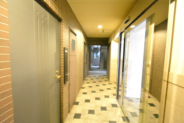 ミリオンガーデン小石川　廊下