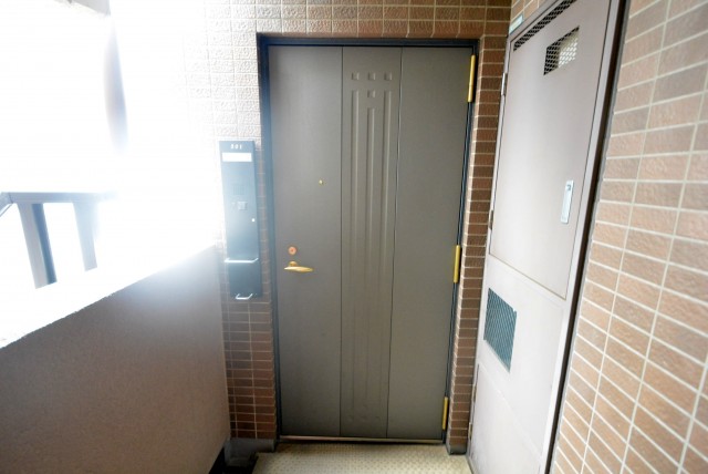 ミリオンガーデン小石川　玄関前