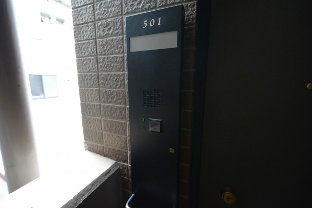 ミリオンガーデン小石川　玄関前