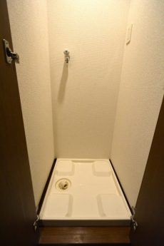 ミリオンガーデン小石川　洗濯機置場