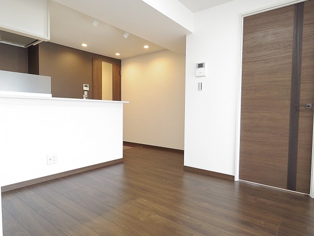 ニュー上馬マンション　LDK約10.0帖