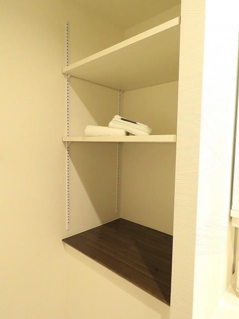 落合公園ハウス　収納棚