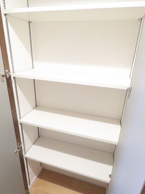 落合公園ハウス　廊下収納