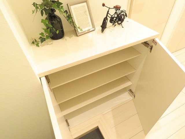 トゥール高輪　シューズBOX