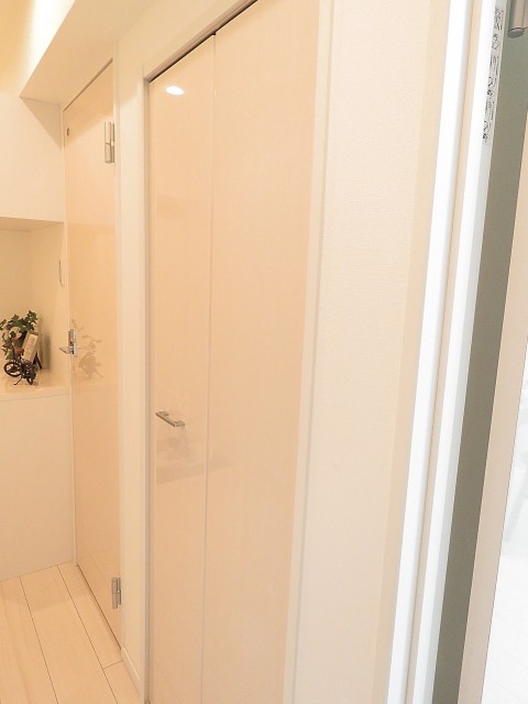 トゥール高輪　廊下収納