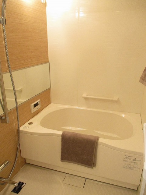 日商岩井碑文谷マンション バス (2)