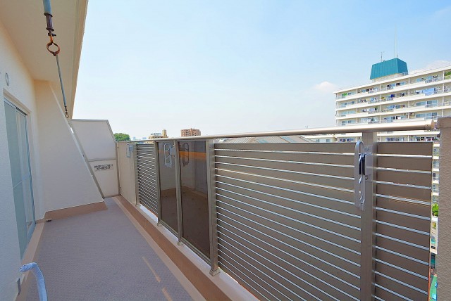 日商岩井豪徳寺マンション 　バルコニー