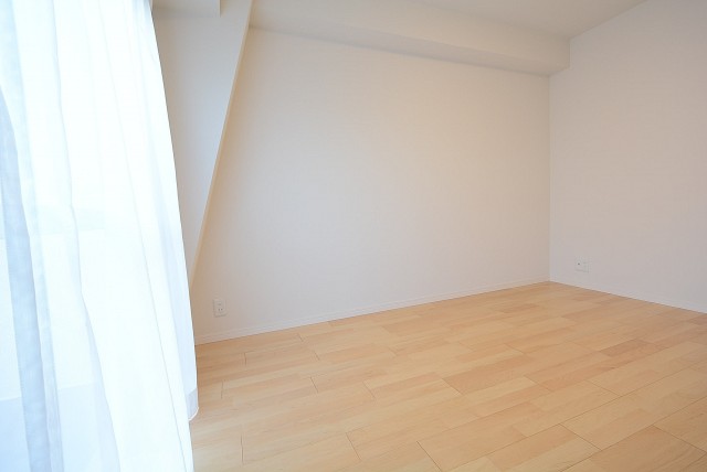 日商岩井豪徳寺マンション 　洋室