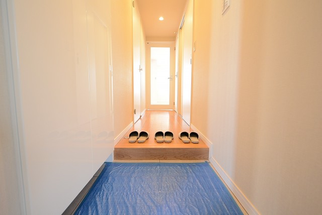 東山コーポラス 玄関