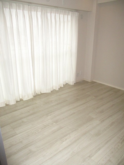 ファミール築地 洋室2