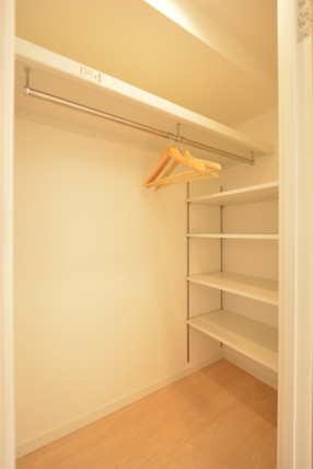 桜丘フラワーホーム DK+洋室2