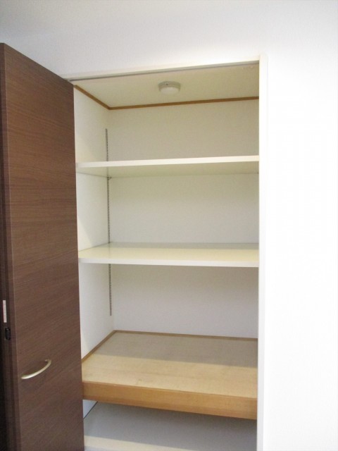 ダイニング収納