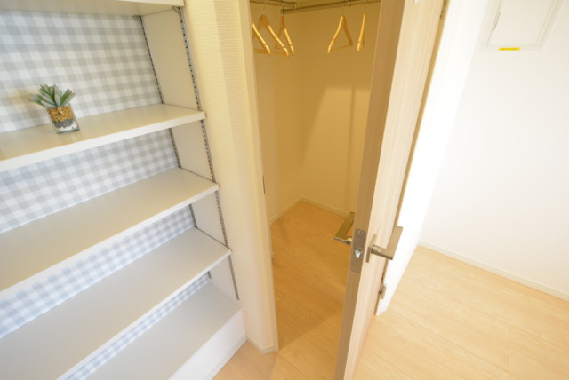 桜丘フラワーホーム 洋室1