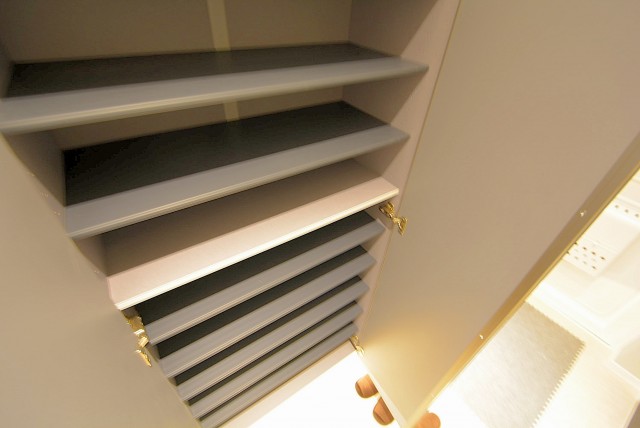 秀和恵比寿レジデンス 玄関