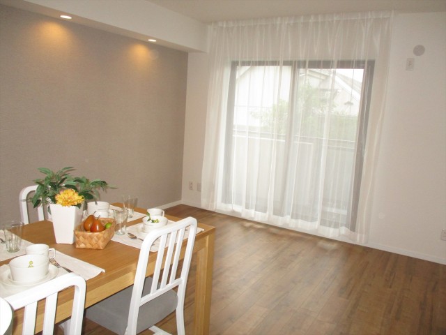 リビングダイニング