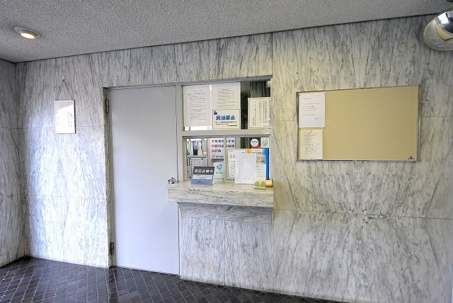 ビュラ田園調布202号室エントランス