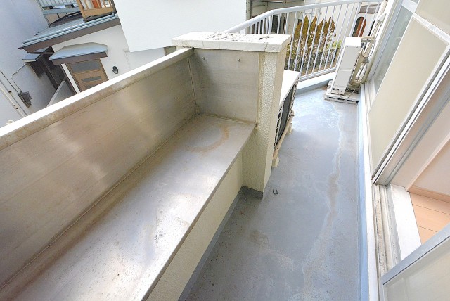 ビュラ田園調布202号室 バルコニー