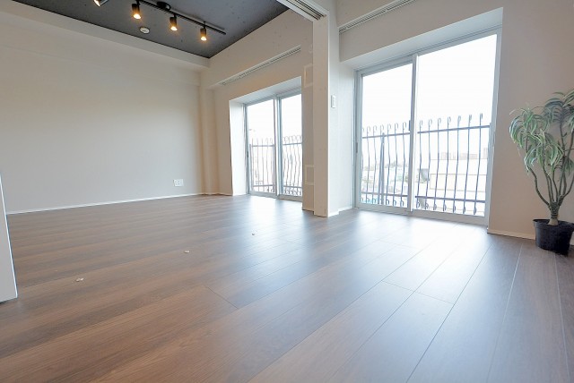 豊栄平町マンション LDK