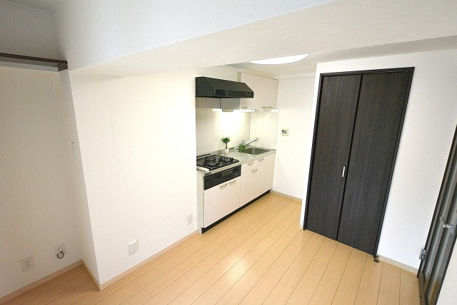 ビュラ田園調布202号室 ダイニング (