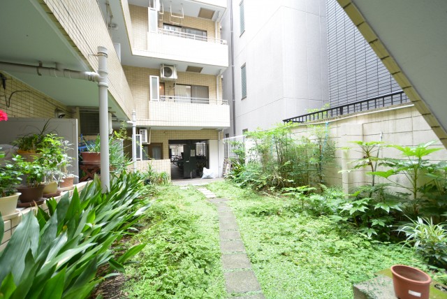 サンコート芝公園 中庭