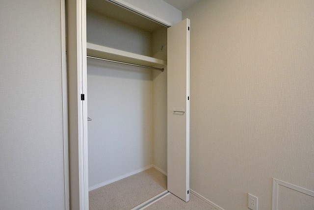 クレール桜新町 洋室2