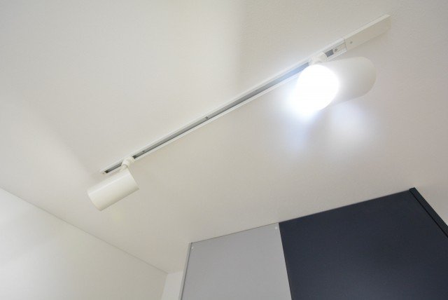 日神プラザ中目黒　照明