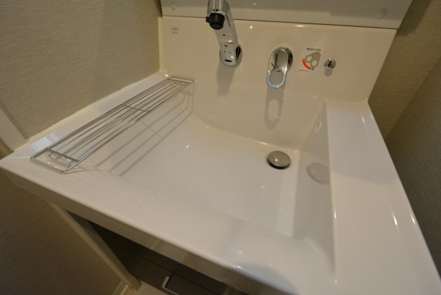 秀和桜丘レジデンス　洗面台