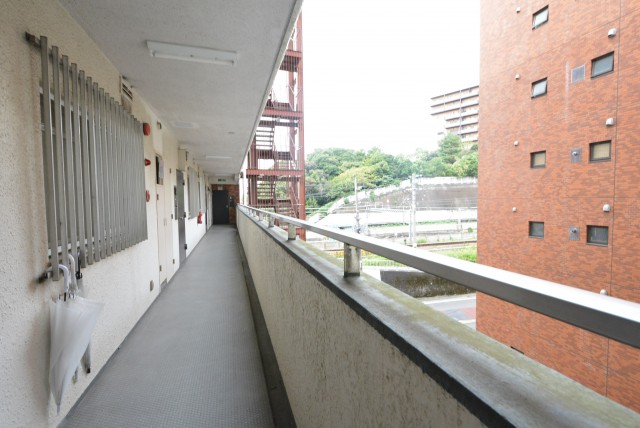 ハイネス中目黒　外廊下