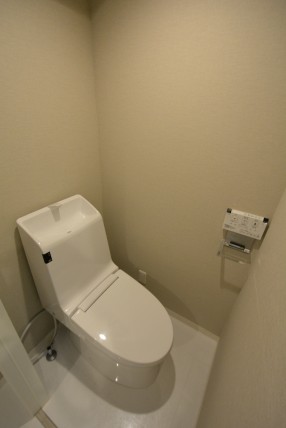 秀和桜丘レジデンス　トイレ