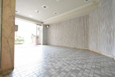 ハイネス中目黒　エントランス