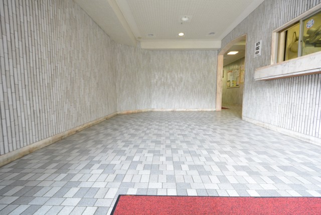 ハイネス中目黒　エントランス