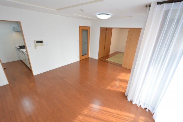 マイキャッスル中目黒Ⅲ　リビングダイニング