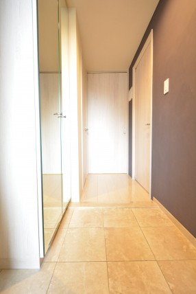 ファミールヒルズ目黒東山　玄関