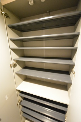 ファミールヒルズ目黒東山　シューズボックス