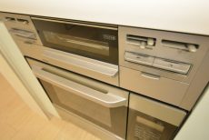 ファミールヒルズ目黒東山　魚焼きグリルとレンジ