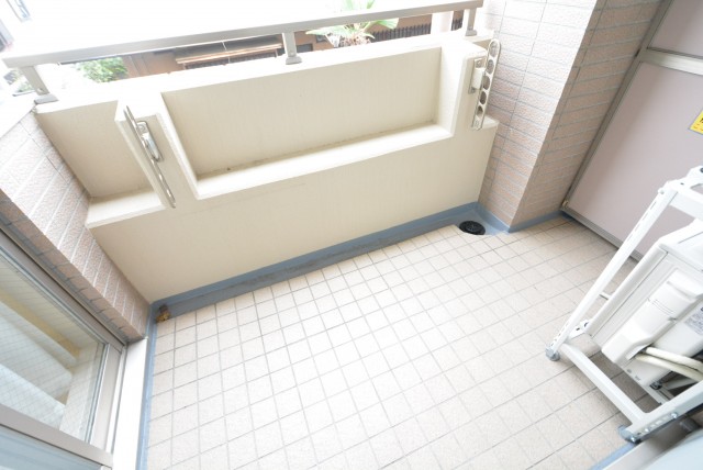 ファミールヒルズ目黒東山　バルコニー