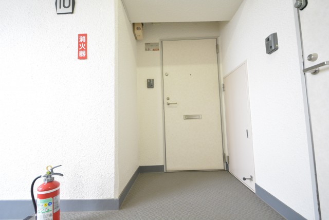 クレール東山　玄関