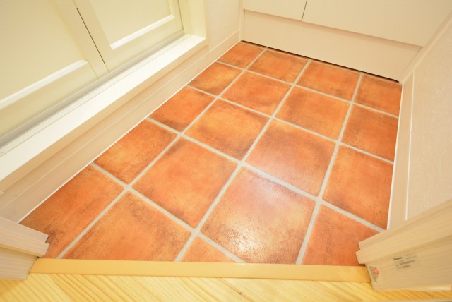 クレール東山　床