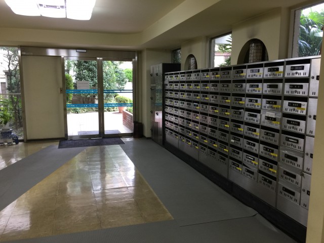 中野リハイム　エントランスホール