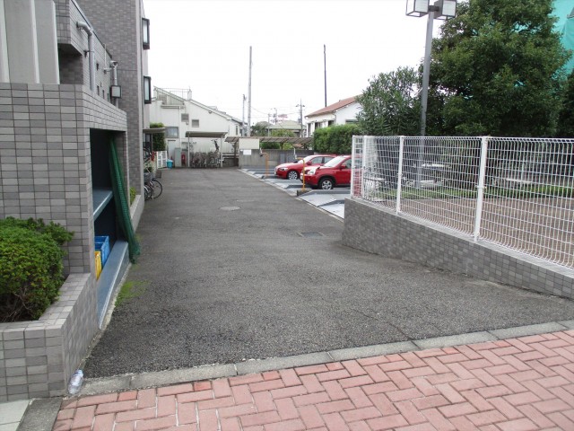 サンフォレスト砧　駐車場